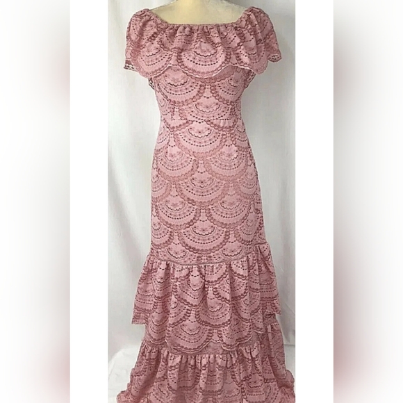 Gianni Bini Pink Cut-work Lace off-the-shoulder Maxi Mermaid Dress, Sz. Large. - Picture 6 of 7